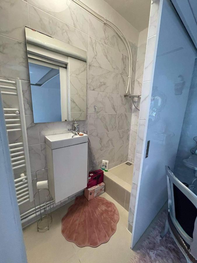 Little Brill Apartment Eger Ngoại thất bức ảnh